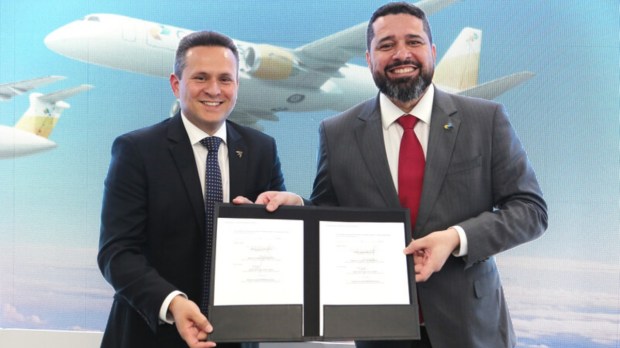Fabiano Silva dos Santos, President of Correios and Bosco da Costa Junior, President and CEO of Embraer Defense & Security.