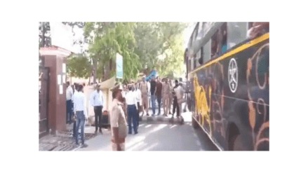 Before this incident, a group of children was rescued in Gorakhpur by Uttar Pradesh State Child Commission as they were being sent from Bihar to madrasas across the state (Photo: ANI)