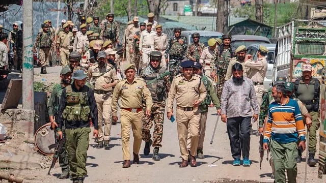 Gangster, cop die in shootout near govt hospital in Jammu and Kashmir’s Kathua