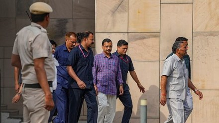 AAP convenor Arvind Kejriwal leaves the Rouse Avenue Court where he was produced in the excise policy-linked money laundering case, in New Delhi. (Image: PTI) 
