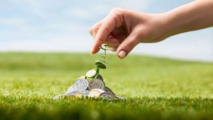 Emergency Fund vs Personal Loan: Which one to choose in an emergency?