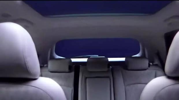 Mahindra XUV 3XO sunroof