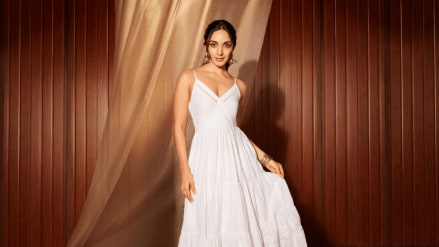 Libas’ Spring-Summer collection epitomises the trends, blending fabrics like cotton and linen with threadwork and pastel hues