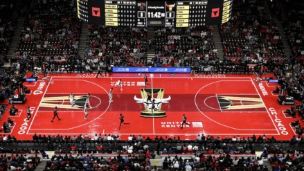 Warner began airing the games in 1984, while Walt Disney's ESPN sports network began broadcasting the NBA in 2002 Warner began airing the games in 1984, while Walt Disney's ESPN sports network began broadcasting the NBA in 2002