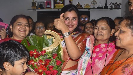 Amravati MP Navneet Rana being welcomed by party workers at his residence after her name was announced by BJP as a candidate from Amravati Lok Sabha constituency, Wednesday, March 27, 2024. (PTI Photo) Amravati MP Navneet Rana being welcomed by party workers at his residence after her name was announced by BJP as a candidate from Amravati Lok Sabha constituency, Wednesday, March 27, 2024. (PTI Photo)