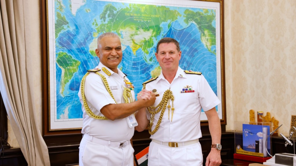 Vice Admiral  Mark Hammond, Chief of Royal Australian Navy with his Indian counterpart. (Image: Indian Navy)