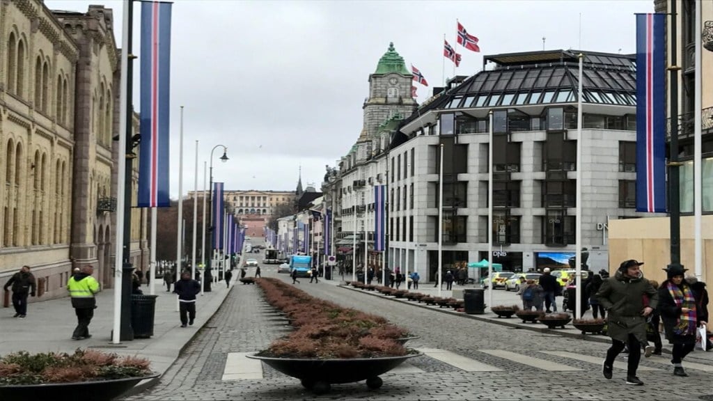 Norway, citizenship, immigration, jobs, permanent residence,