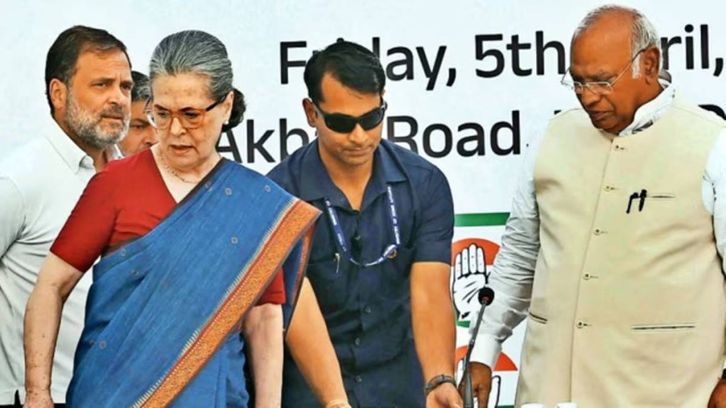 Congress sees red over Prashant Kishor's poll advice to Rahul Gandhi Congress sees red over Prashant Kishor's poll advice to Rahul Gandhi