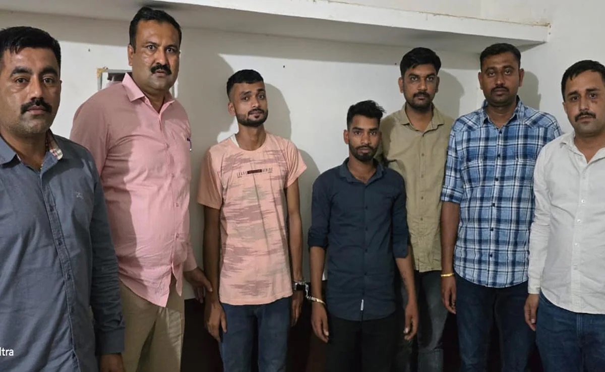 Two shooters arrested from Gujarat for firing at Salman Khan's Mumbai home Two shooters arrested from Gujarat for firing at Salman Khan's Mumbai home