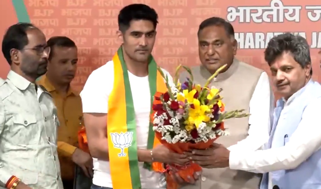 Vijender Singh joins BJP Vijender Singh joins BJP