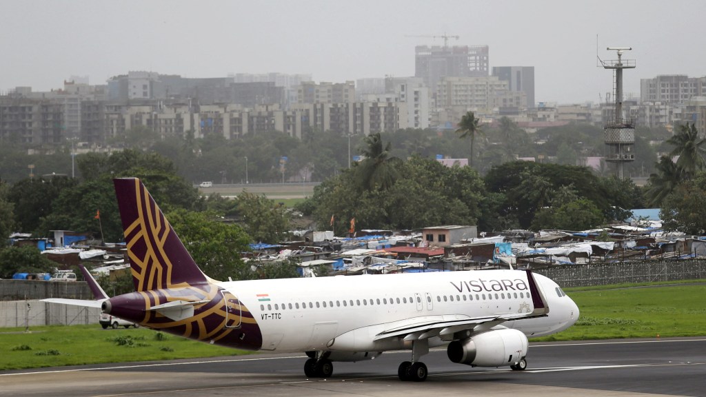 The carrier is planning to operate more than 300 flights daily in the ongoing summer schedule (Image/Reuters)