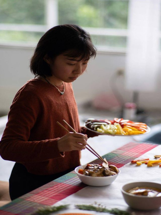 When it comes to beverages during summer, it’s crucial to stay hydrated by drinking plenty of water, coconut water or fresh fruit juices without added sugars.