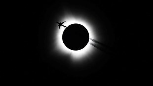 Total Solar Eclipse Enchants North America, Leaving Skywatchers in Awe: Videos, Images