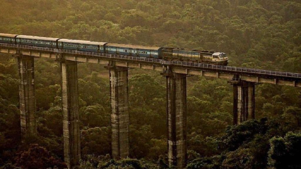 railway twitter
