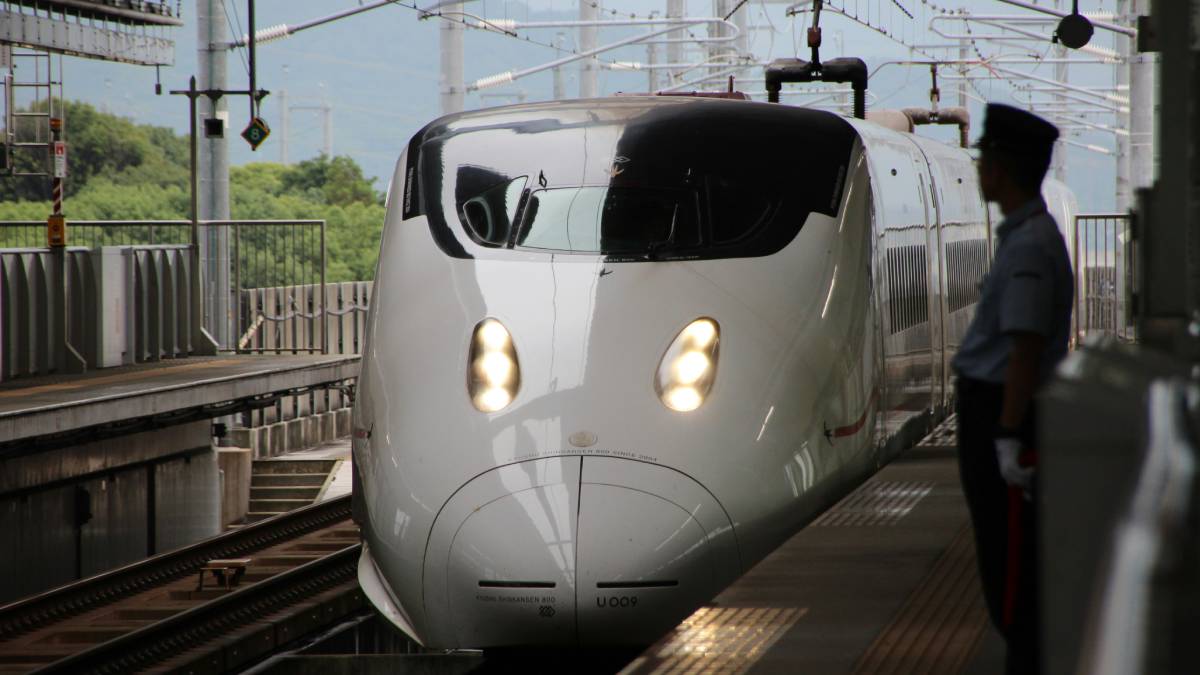bullet, bullet train, indian bullet train, india bullet train, japan bullet train, indian railways, bullet train news, union minister ashwin vaishnaw