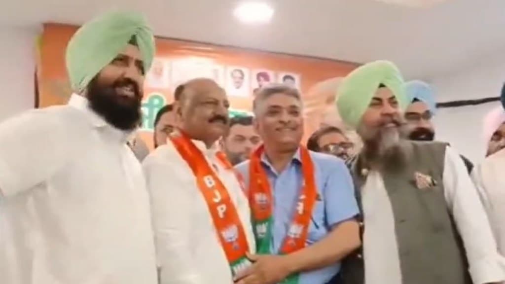 Lok Sabha Elections 2024: Blow for AAP in Punjab as former Amritsar Deputy Mayor Avinash Jolly resigns, joins BJP