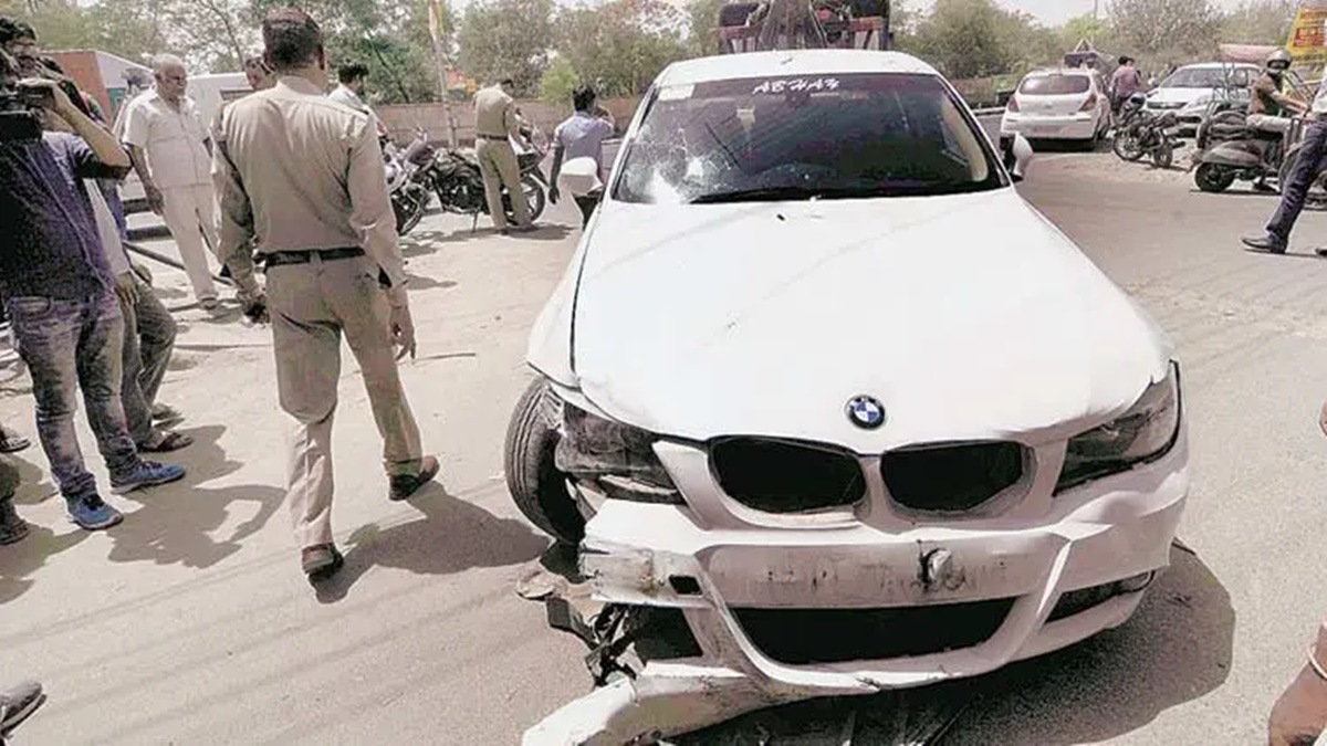 Noida: 2 killed, 3 injured as BMW rams into e-rickshaw near Sector 24