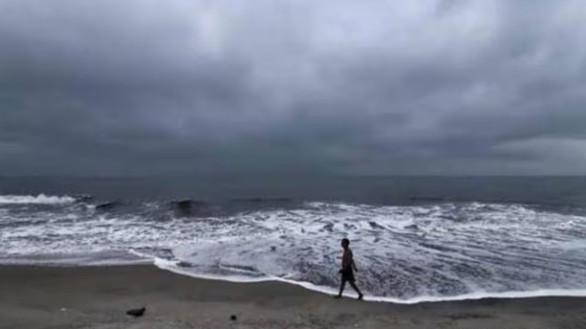 cyclone, remal, cyclone remal, west bengal, west bengal news, Odisha, Odisha news, Cyclone Remal Live Updates, Remal Cyclone Live, Cyclone Remal West Bengal, Cyclone Remal in West Bengal, Cyclone Remal Alert, Cyclone Remal Update, Kolkata, Bay of Bengal, Cyclone Storm, Kolkata airport, IMD Issue Orange Alert, Cyclone Alert, Cyclone News Live, Cyclone Hits Odisha