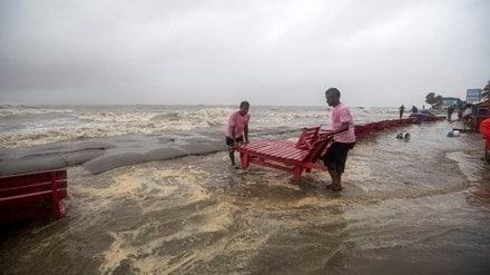 1 killed as cyclone Remal ravages through Bengal; damages homes, leaves millions without power