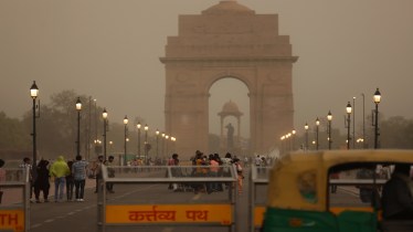 Dust storm in New Delhi. Express Photo by Tashi Tobgyal (File Image)