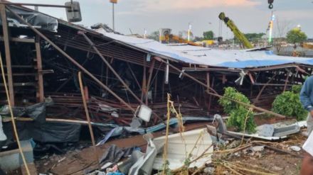 Mumbai hoarding collapse killed 14 people
