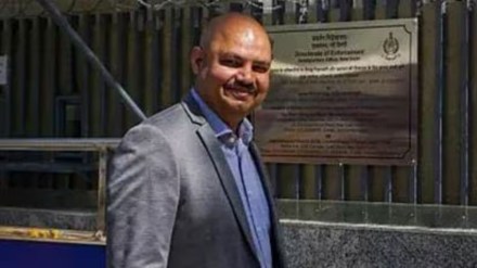 Delhi CM's aide files police complaint against AAP MP Swati Maliwal Delhi CM's aide files police complaint against AAP MP Swati Maliwal