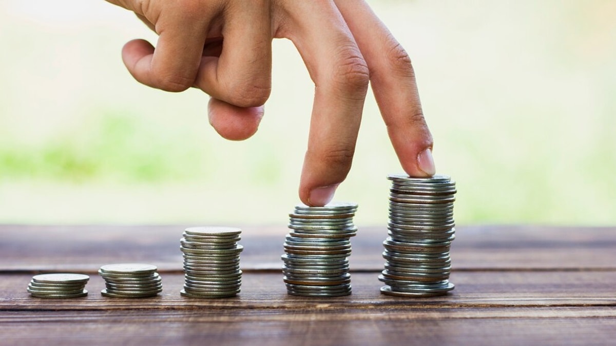 Post Office Savings Schemes: Check out THESE top 5 plans with better interest rates than most bank FDs!