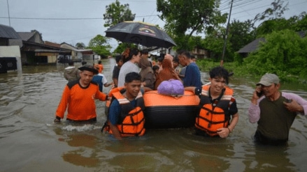 Heavy rains cause frequent landslides and flash floods in Indonesia (Photo: Reuters) Heavy rains cause frequent landslides and flash floods in Indonesia (Photo: Reuters)