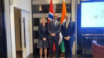 Both delegations praised the signing of the India-EFTA TEPA
