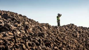 graphite blocks, sri lanka, commodities, industry