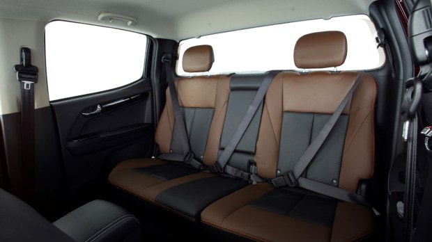 Isuzu D-Max V-Cross Z recline seats