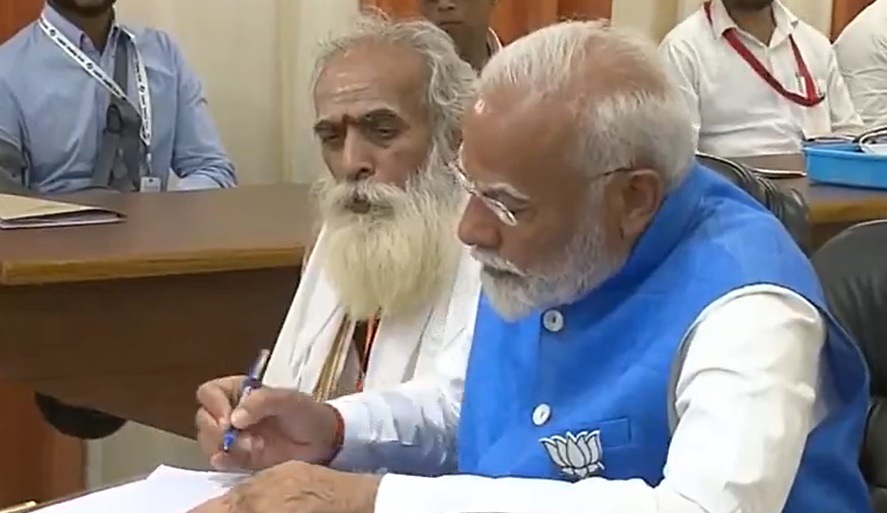 PM Modi files nomination
