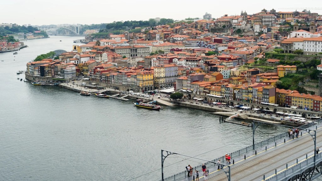 Portugal's Golden Visa, investors, residency by investment, real estate, obtain dual-residency