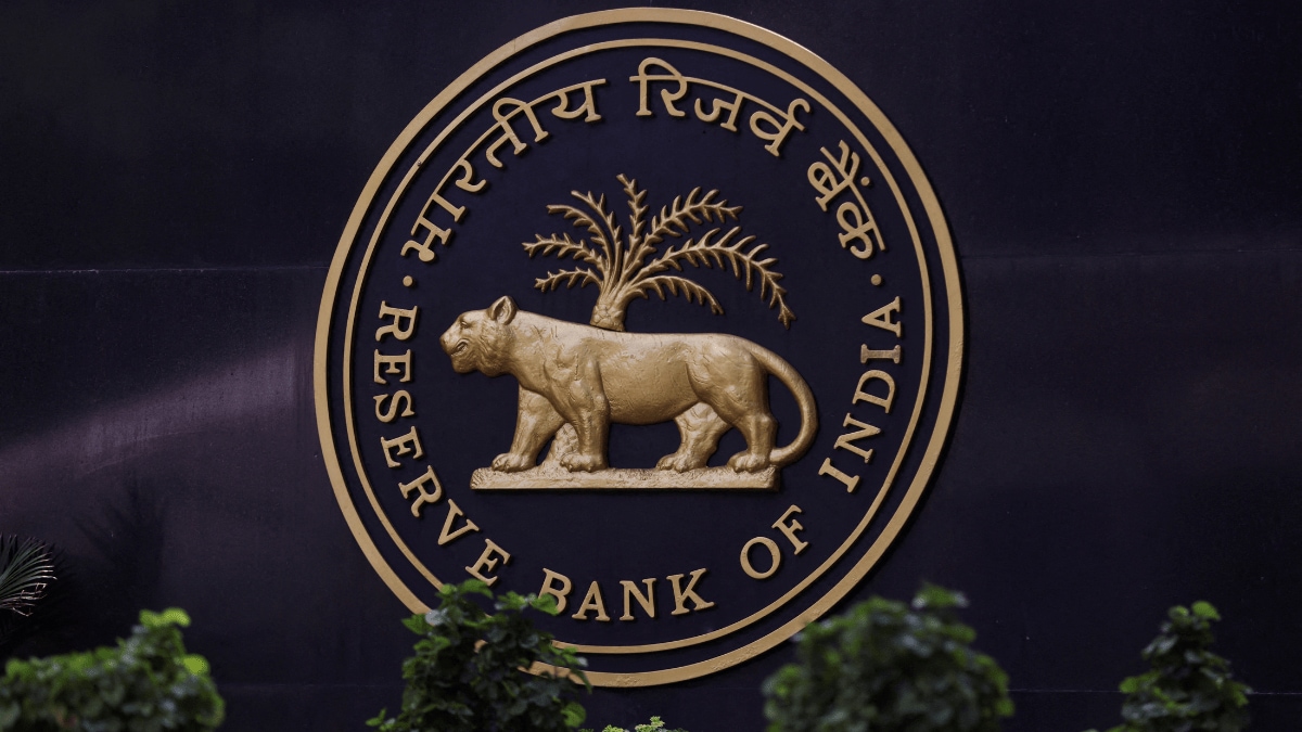 RBI approves Rs 2.11 lakh crore dividend to the Indian Govt. RBI approves Rs 2.11 lakh crore dividend to the Indian Govt.