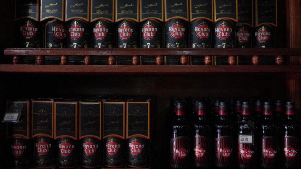 dark rum, rum, alcohol, barrel, liquor, lifestyle