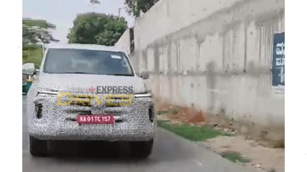 Toyota Fortuner front