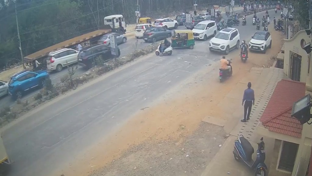 In a recent road rage incident in Bengaluru, a scooterist attacked a car carrying a couple and their three-year-old daughter.