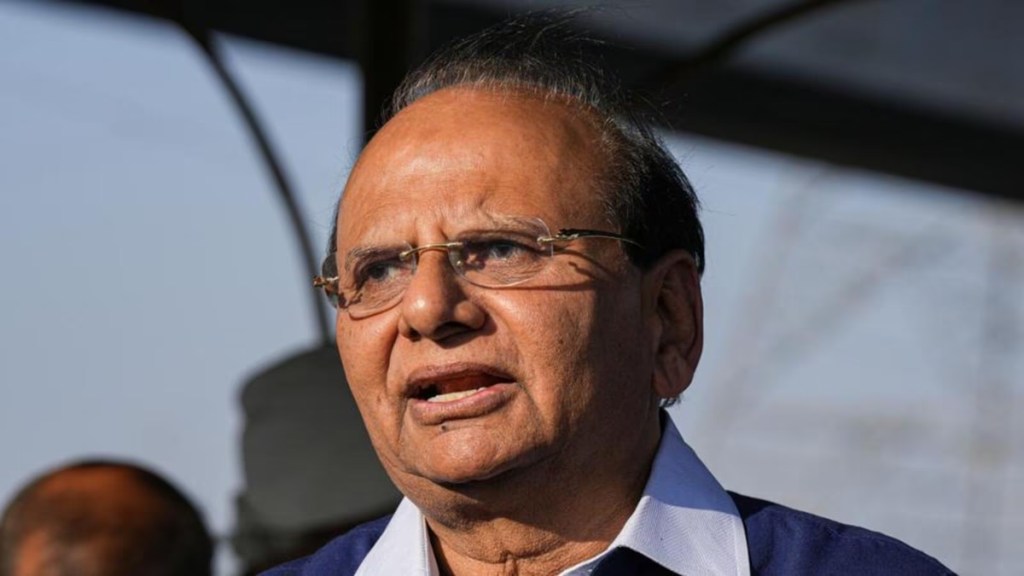 Delhi L-G orders to sack 223 employees of women's commission, appointed without permission Delhi L-G orders to sack 223 employees of women's commission, appointed without permission