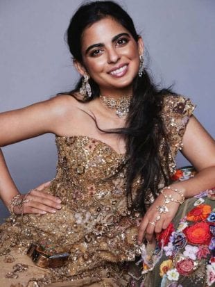 Isha Ambani’s look 1-1080x1440