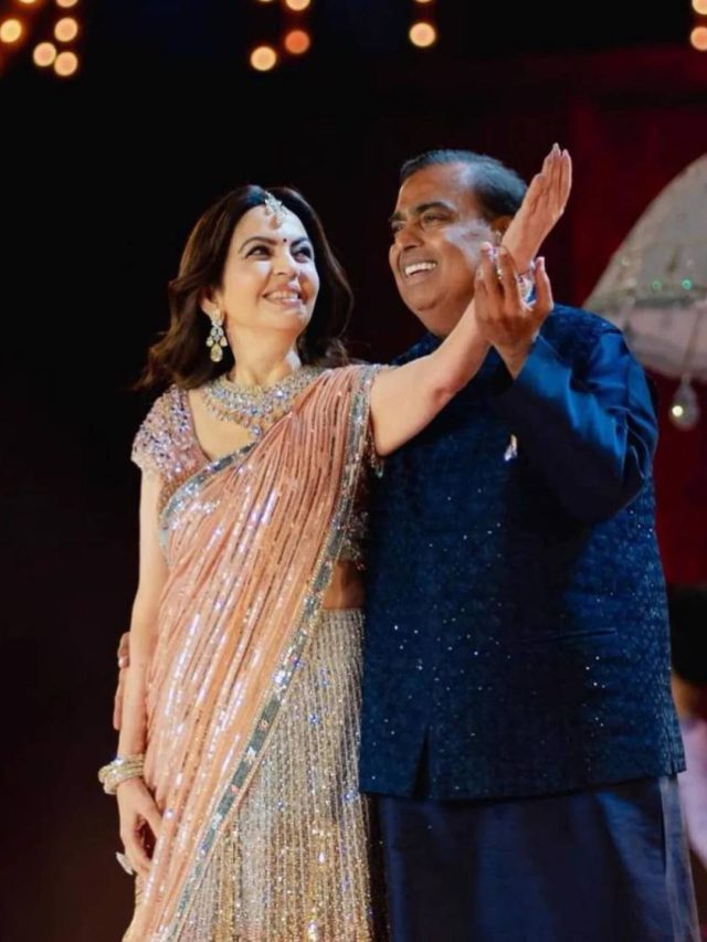Asha Bhosle, Bollywood, Mukesh Ambani, Nita Ambani, Motilal Oswal