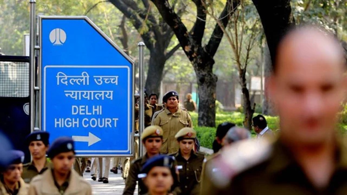 Delhi High Court waives Rs 75,000 fine imposed on law student seeking 'extraordinary interim bail' for Arvind Kejriwal Delhi High Court waives Rs 75,000 fine imposed on law student seeking 'extraordinary interim bail' for Arvind Kejriwal