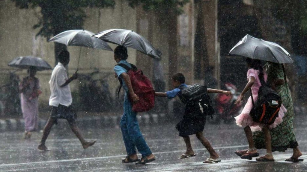 Southwest monsoon set to hit Kerala coast by next 24 hours: IMD Southwest monsoon set to hit Kerala coast by next 24 hours: IMD