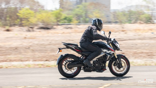 pulsar ns400z review