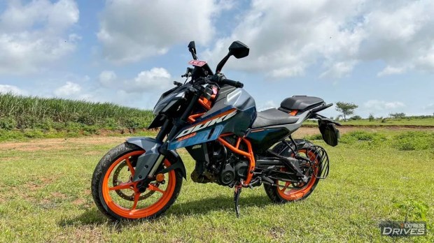 ns400z vs ktm duke 390