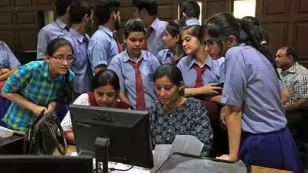 CBSE Board Class 10th, 12th Result Live Update