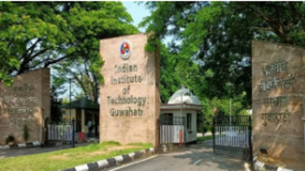 Upon the completion of the course, participants will earn a joint certification from IIT Guwahati and Learnbay. Upon the completion of the course, participants will earn a joint certification from IIT Guwahati and Learnbay.
