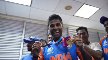 Jay Shah awards Best Fielder medal to Suryakumar Yadav for game-changing catch in T20 World Cup Final.