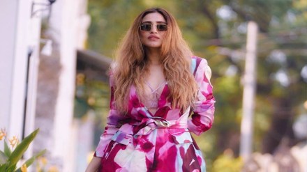  She broke into Bollywood with her breakout role in the 2015 romantic drama "Chinar Daastaan-E-Ishq," 