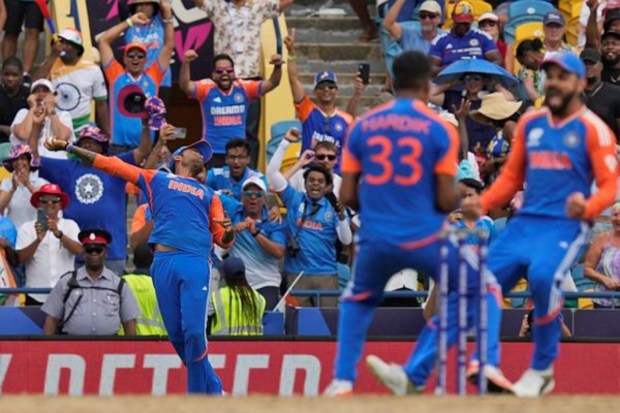 Suryakumar Yadav takes a stunning catch showing David miller the way back to pavilion. (AP/PTI)
