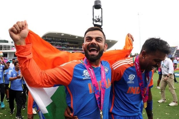 Virat Kohli and Hardik Pandya taking a victory lap after the team's win. (Reuters)